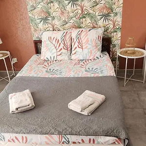 https://joli-studio-rnov-dans-station-balnaire.fr-provencehotel.com